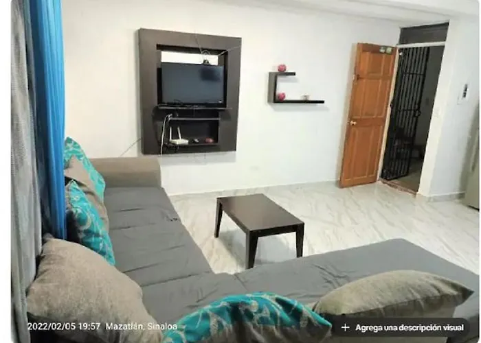 Departamento Centrico Mazatlan A 2 Cuadras De La Playa, Close To The Beach